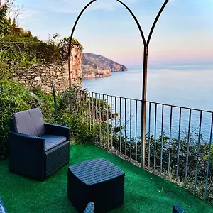 Il Grecale - Confirenthouse Casa vacanze Corniglia
